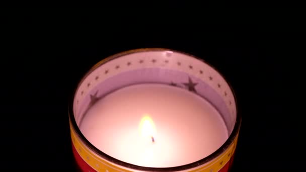 Kerzenflamme Brennt Gelben Licht — Stockvideo