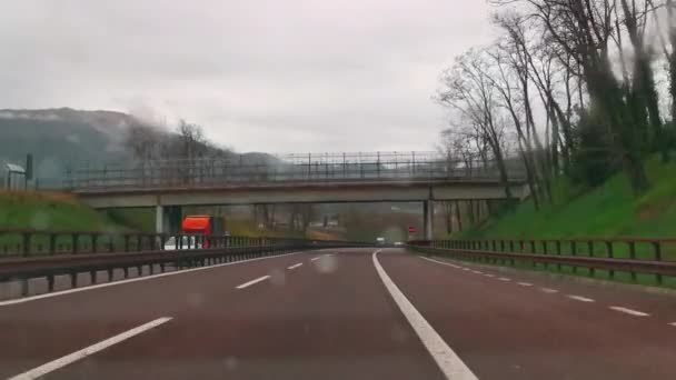 Autostrada Italiana Con Leggera Pioggia — Video Stock