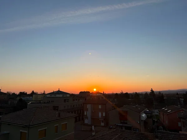 Bibbiano Reggio Emilia Belo Nascer Sol Panorâmico Sobre Cidade Foto — Fotografia de Stock