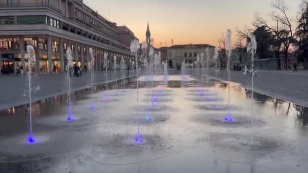 Reggio Emiliia Włochy 2022 Przegląd Fontanny Świetlnej Piazza Vittoria — Wideo stockowe