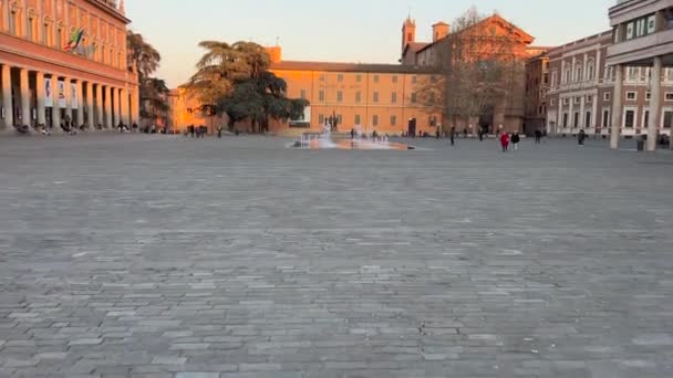 Piazza Della Vittoria Reggio Emilia Luminose Fontane Colorate Time Lapse — Video Stock