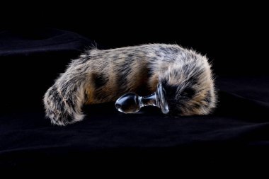 Anal Plug kara tavşan kuyruğu. Yüksek kalite fotoğraf