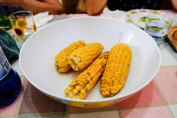 Dish Boiled Corn Cobs High Quality Photo — стоковое фото