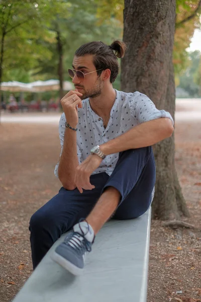 Handsome Italian Dark Haired Boy Shirt Sitting Bench Ducale Park — Stock Photo, Image