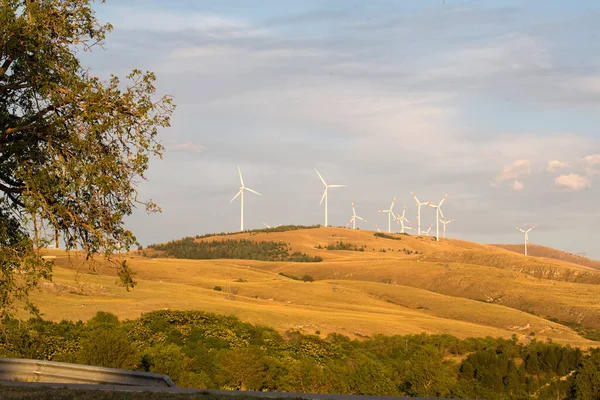 Wind Farm Hills Abruzzo Italy High Quality Photo — Stock Photo, Image