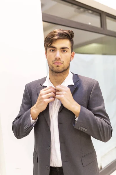 Handsome Italian Dark Haired Guy Sitting Portrait High Quality Photo — ストック写真