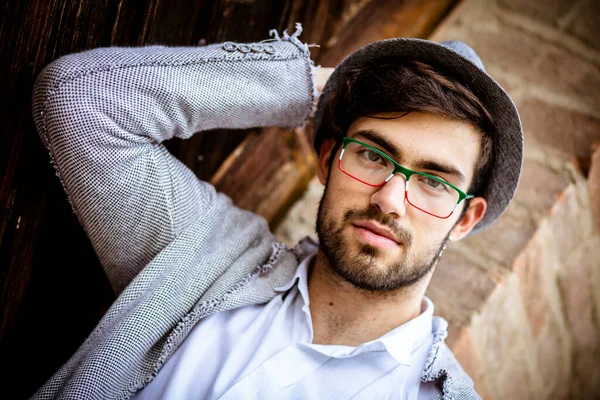 Handsome Italian Dark Haired Guy Hat Eyeglasses High Quality Photo — Stock Photo, Image