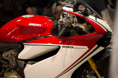 Verona, İtalya - 2018 01 12: MBE Verona Bisiklet Fuarı Bisiklet Fuarı ve Özel Araba Exibituonu - Ducati 1199 panigale. Yüksek kalite fotoğraf