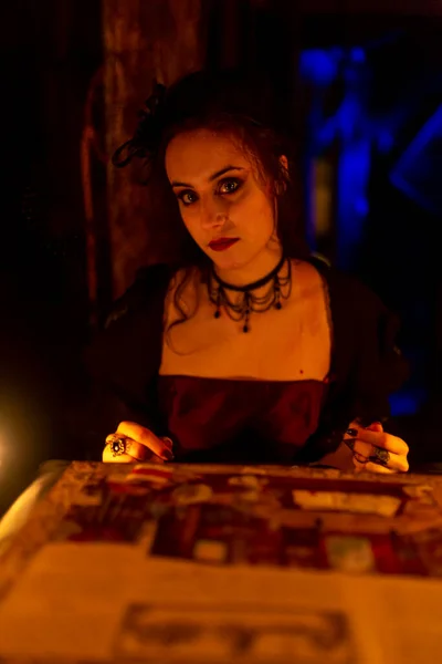 Beautiful Brunette Vampire Girl Bloody Teeth Reads Ancient Book High — Stockfoto