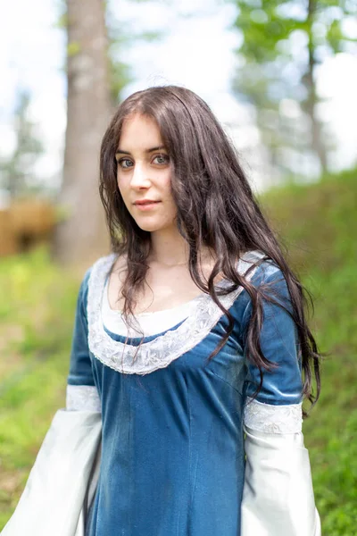 Beautiful Blue Eyed Italian Girl Plays Arwen Cosplay Lord Rings — Stock Photo, Image