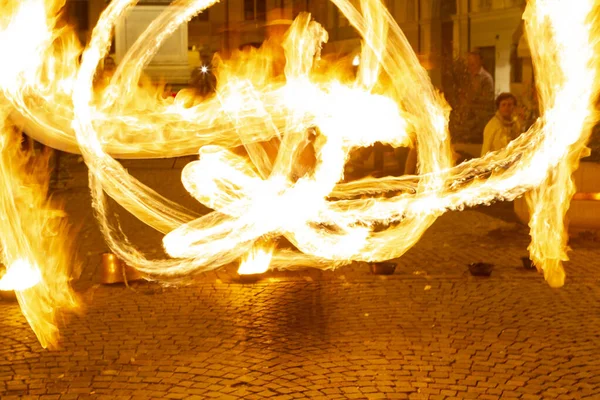 Reggio Emilia Italy 2013 Public Event Square Fire Eating Juggler — Foto de Stock