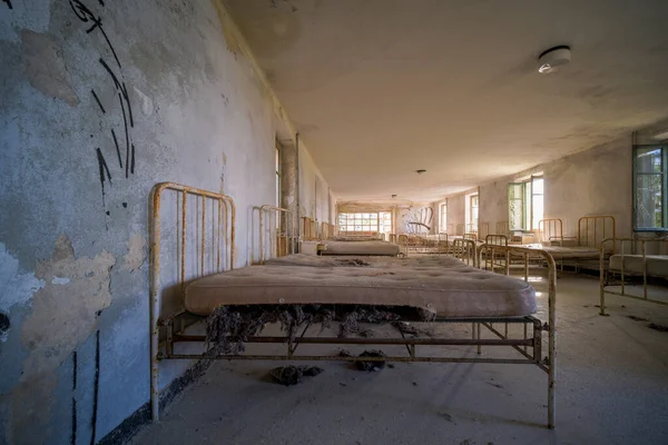 Orphanage Dormitory Large Abandoned House High Quality Photo — Fotografia de Stock