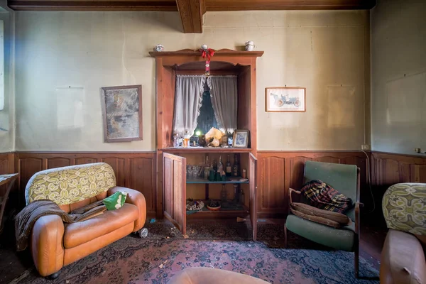 Large Living Room Old Furniture Old Abandoned Mansion High Quality — Foto Stock