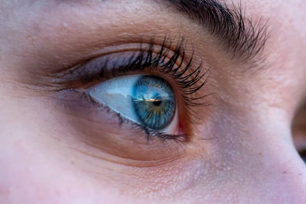 Schöne Mädchen Blauen Augen Pupille Hochwertiges Foto — Stockfoto