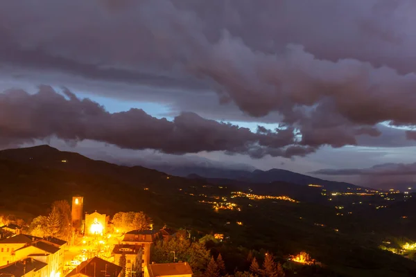 Panorâmica Montefiorino Modena Noite Panorâmica Foto Alta Qualidade — Fotografia de Stock