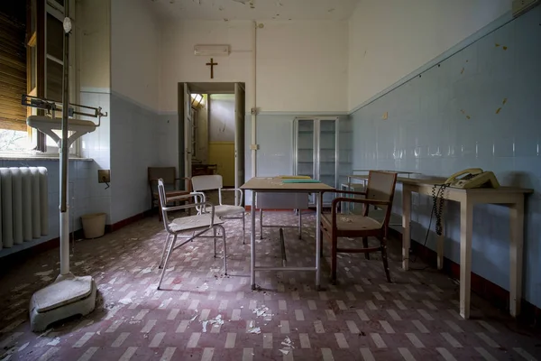 Habitación Hospital Orfanato Escolar Abandonado Foto Alta Calidad —  Fotos de Stock