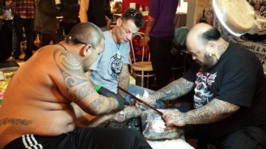 Milano İtalya - 2019 02 01: Milano Tattoo fuarından ücretsiz görüntüler. Yüksek kalite fotoğraf