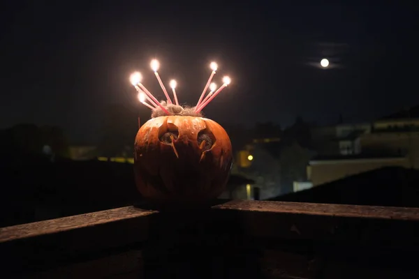 Zucca Halloween Intagliata Con Candele Fuoco Foto Alta Qualità — Foto Stock