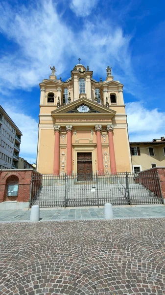 Chieri Turín Městský Kostel Slunečný Den Kvalitní Fotografie — Stock fotografie