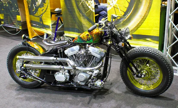 Verona, İtalya - 2018 MBE Verona Bisiklet Fuarı Bisiklet Fuarı ve Özel Araba Fuarı - özel boyalı bisiklet. Yüksek kalite fotoğraf