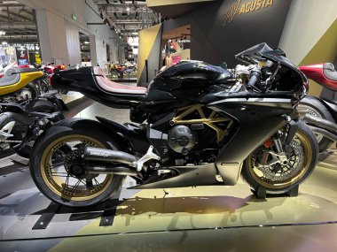 Milano, İtalya - 2021 11: Eicma Milano Bisiklet Fuarı Mv Agusta SuperVeloce. Yüksek kalite fotoğraf