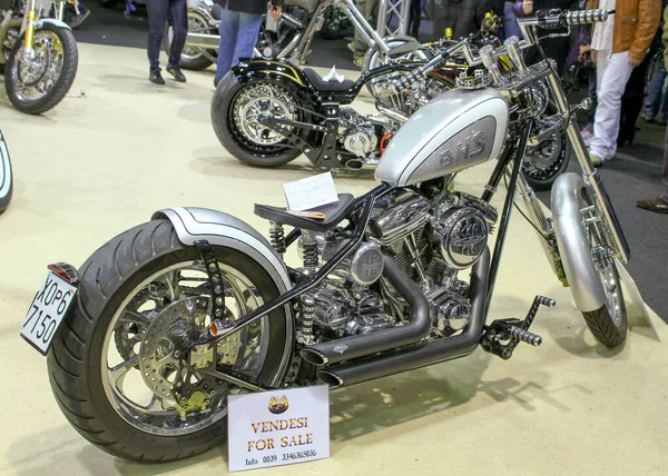 Verona, İtalya - 2018 MBE Verona Bisiklet Fuarı Bisiklet Fuarı ve Özel Araba Fuarı - özel boyalı bisiklet. Yüksek kalite fotoğraf