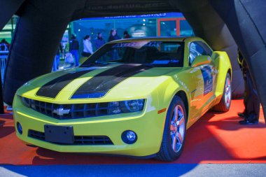 Verona, İtalya - 2018 01 12: MBE Verona Bisiklet Fuarı Bisiklet Fuarı ve Özel Araba Fuarı - Chevrolet Camaro. Yüksek kalite fotoğraf