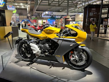 Milano, İtalya - 2021 11: Eicma Milano Bisiklet Fuarı Mv Agusta SuperVeloce. Yüksek kalite fotoğraf