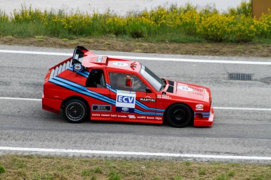 Reggio Emilia, İtalya - 2016 26 06: Reggio Apennines 'in serbest etkinliği Lancia Delta S4 ECV. Yüksek kalite fotoğraf