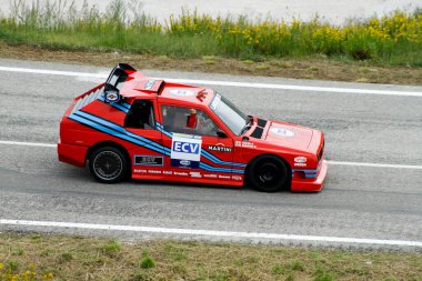 Reggio Emilia, İtalya - 2016 26 06: Reggio Apennines 'in serbest etkinliği Lancia Delta S4 ECV. Yüksek kalite fotoğraf