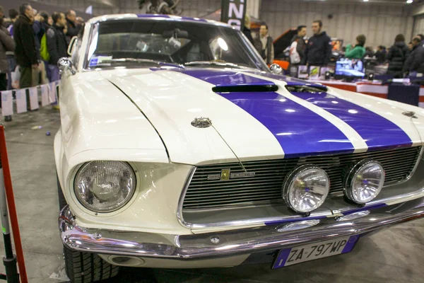 Verona, İtalya - 2018 MBE Verona Bisiklet Fuarı Bisiklet Fuarı ve Özel Araba Fuarı - Shelby Mustang Gt. Yüksek kalite fotoğraf