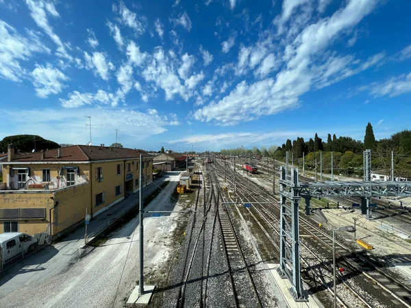 Demiryolu hattının en üst görüntüsü. Yüksek kalite fotoğraf