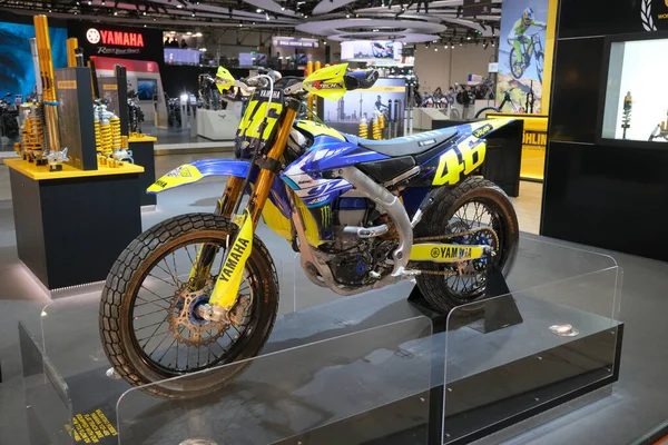 Milano, İtalya - 2021 11: Eicma Milano Bisiklet Fuarı Valentino Rossi Yamaha Yz 450 F Pist. Yüksek kalite fotoğraf
