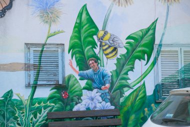 Piedmont Valchiusella 'daki Damanhur Vidracco ortak evinin resmi. Yüksek kalite fotoğraf