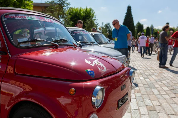 Bibbiano Reggio Emilia Italy 2015 Freie Oldtimerrallye Auf Dem Stadtplatz — Stockfoto