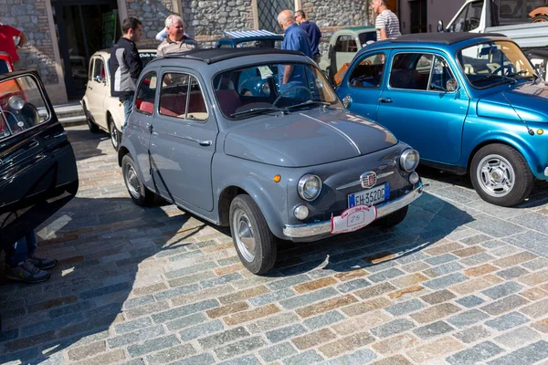 Bibbiano Reggio Emilia Itália 2015 Rali Grátis Carros Antigos Praça — Fotografia de Stock