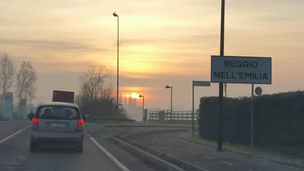 Amanecer Invierno Día Visto Desde Ventana Del Coche Foto Alta —  Fotos de Stock