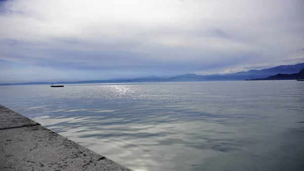 Panorama Lake Garda Sirmione Sunset High Quality Photo — Fotografia de Stock