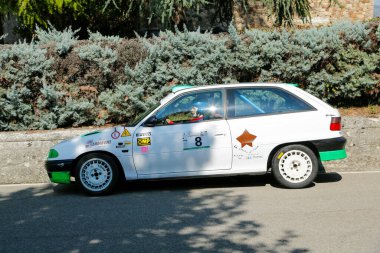Reggio Emilia, İtalya - 2016 26 06: Reggio Apennines 'in ücretsiz etkinliği Opel Astra Gsi. Yüksek kalite fotoğraf