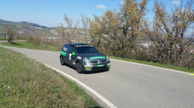 Reggio Emilia, İtalya - 2016 26 06: Reggio Apennines 'in serbest etkinliği Reanult Clio. Yüksek kalite fotoğraf