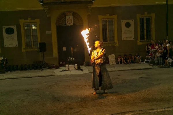 Reggio Emilia Włochy 2018 Montecchio Unplugged Free Street Event Fire — Zdjęcie stockowe
