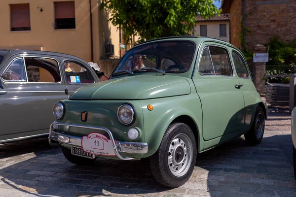 Bibbiano Reggio Emilia Itália 2015 Rali Livre Carros Antigos Praça — Fotografia de Stock