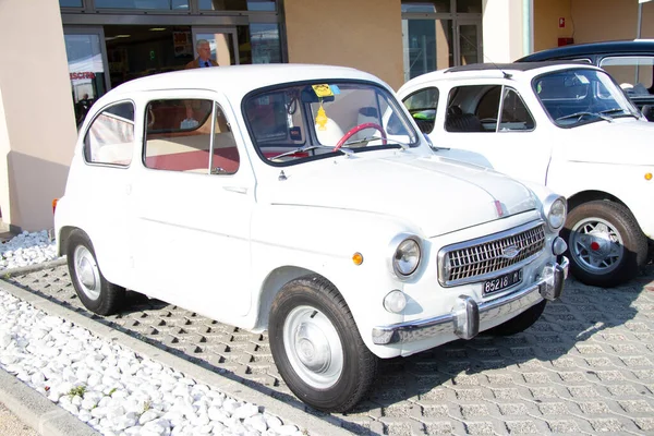 Bibbiano Reggio Emilia Italia 2015 Rally Gratuito Coches Antiguos Plaza — Foto de Stock