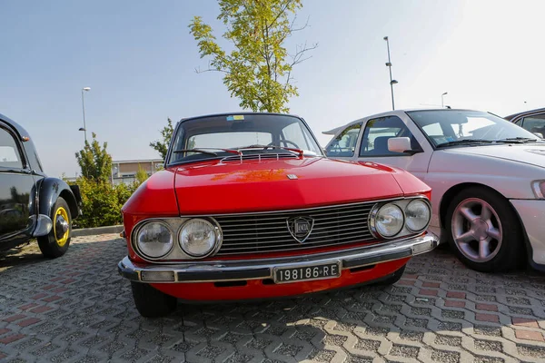 Bibbiano Reggio Emilia Italia 2015 Rally Gratuito Coches Antiguos Plaza — Foto de Stock