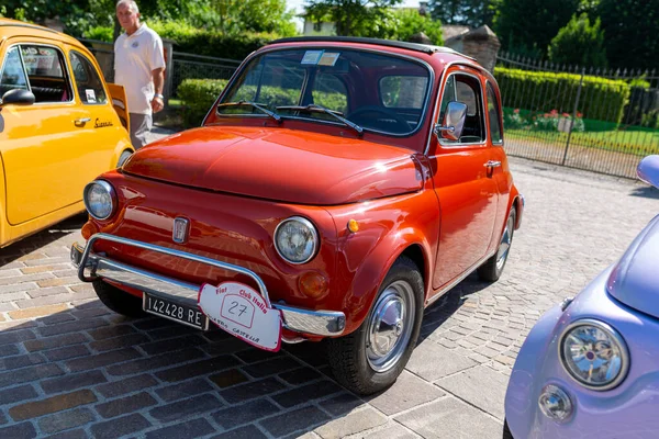 Bibbiano Reggio Emilia Italia 2015 Rally Gratuito Coches Antiguos Plaza — Foto de Stock