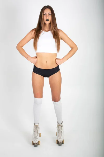 Beautiful Italian Girl Posing Top Skates High Quality Photo — Stockfoto