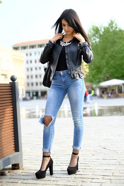 Beautiful Brunette Italian Girl Leather Jacket Jeans High Quality Photo — ストック写真