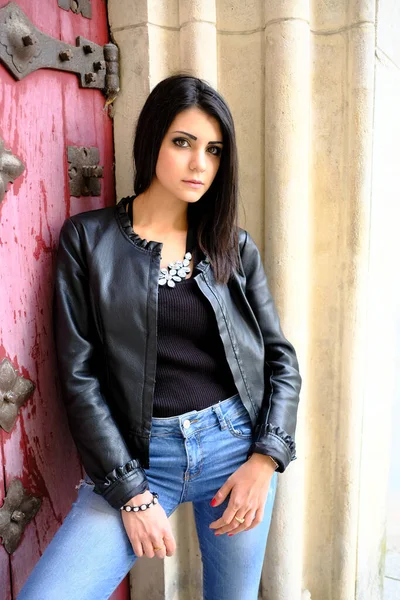 Beautiful Brunette Italian Girl Leather Jacket Jeans High Quality Photo — 스톡 사진