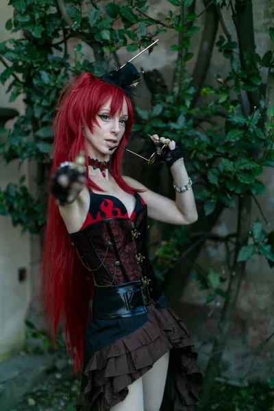 Beautiful Redheaded Steampunk Cosplay Girl Revolver Gun High Quality Photo — Foto Stock