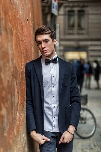 Handsome Guy Jacket Bow Tie City Center High Quality Photo — Stockfoto